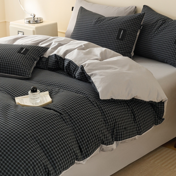 91家纺网 家纺一手货源 找家纺 卡姿家纺 2026春夏色织水洗棉无印复古风格 空野蓝黑