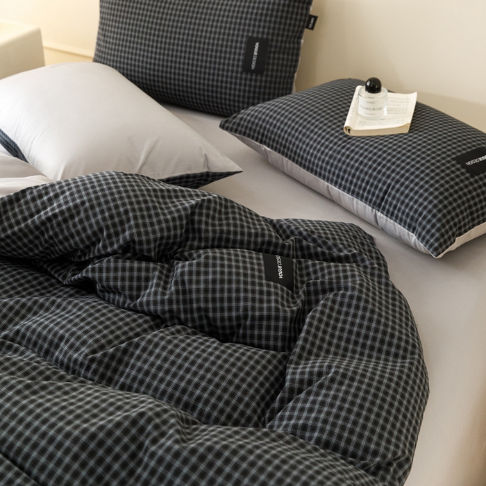 91家纺网 家纺一手货源 找家纺 卡姿家纺 2026春夏色织水洗棉无印复古风格 空野蓝黑