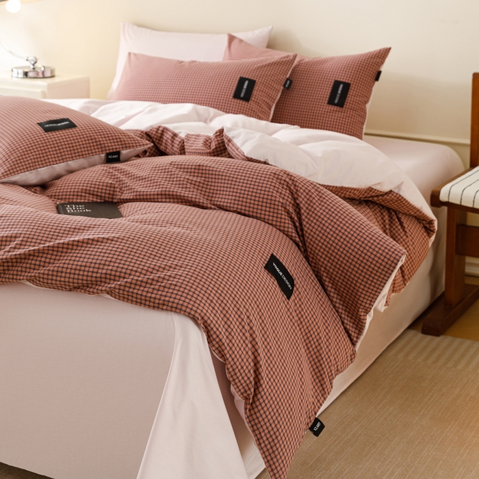 91家纺网 家纺一手货源 找家纺 卡姿家纺 2026春夏色织水洗棉无印复古风格 梵舍粉