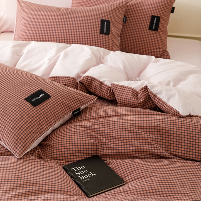 91家纺网 家纺一手货源 找家纺 卡姿家纺 2026春夏色织水洗棉无印复古风格 梵舍粉