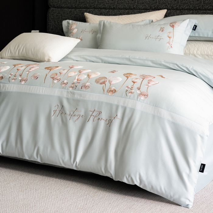 91家纺网 家纺一手货源 找家纺 卡姿家纺 2026春夏森系小清新刺绣 — 莉奥 莉奥-蓝