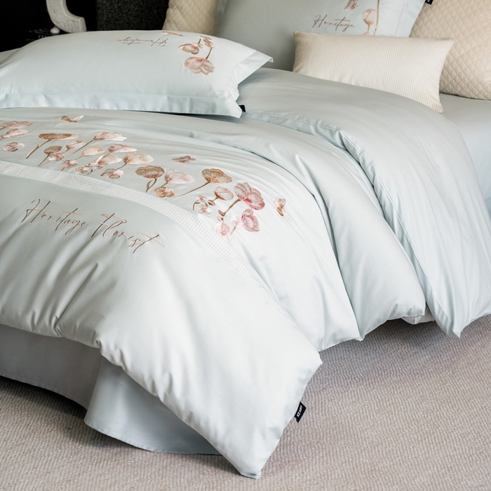 91家纺网 家纺一手货源 找家纺 卡姿家纺 2026春夏森系小清新刺绣 — 莉奥 莉奥-蓝