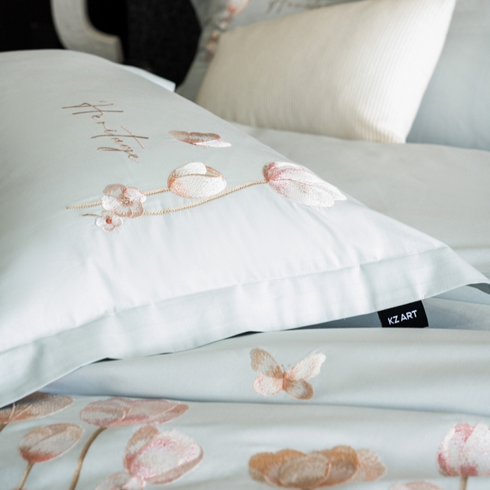 91家纺网 家纺一手货源 找家纺 卡姿家纺 2026春夏森系小清新刺绣 — 莉奥 莉奥-蓝