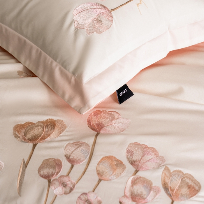 91家纺网 家纺一手货源 找家纺 卡姿家纺 2026春夏森系小清新刺绣 — 莉奥 莉奥-奶白