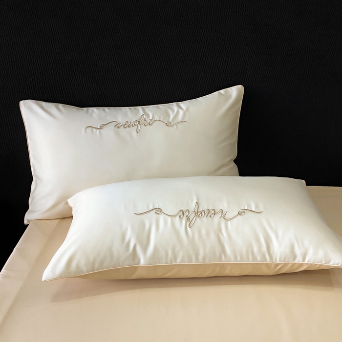 91家纺网 家纺一手货源 找家纺 禧澜庭 2026新款高支纯棉全棉斜纹四件套刺绣绣花款轻奢三件套--卡罗系列 皓月白+卡其