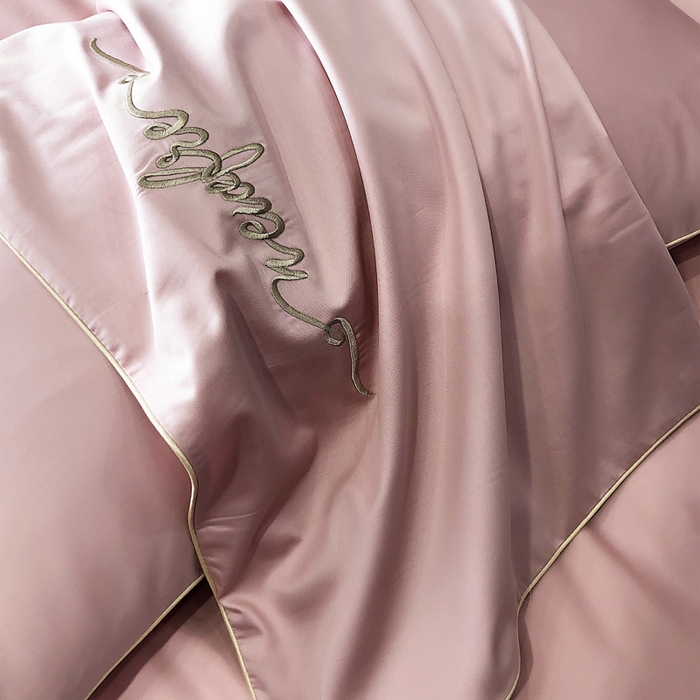 91家纺网 家纺一手货源 找家纺 禧澜庭 2026新款高支纯棉全棉斜纹四件套刺绣绣花款轻奢三件套--卡罗系列 戴妃粉