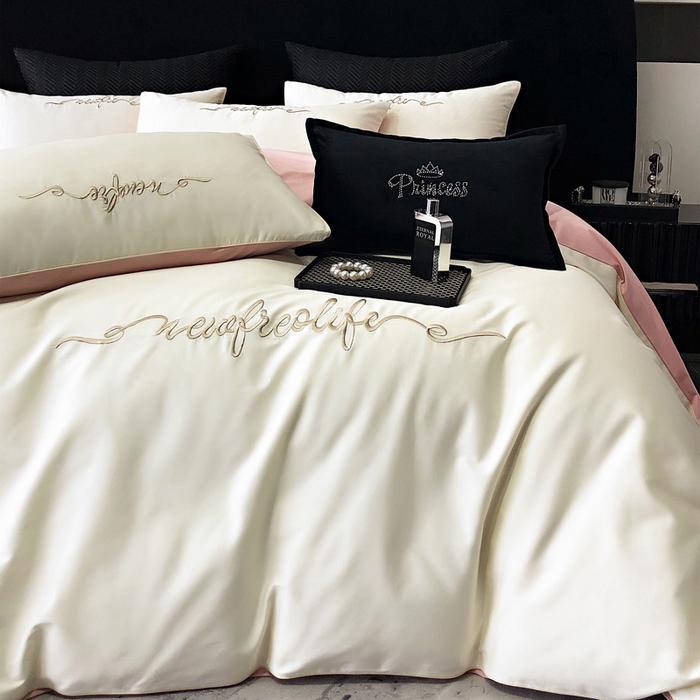 91家纺网 家纺一手货源 找家纺 禧澜庭 2026新款高支纯棉全棉斜纹四件套刺绣绣花款轻奢三件套--卡罗系列 皓月白+柔粉