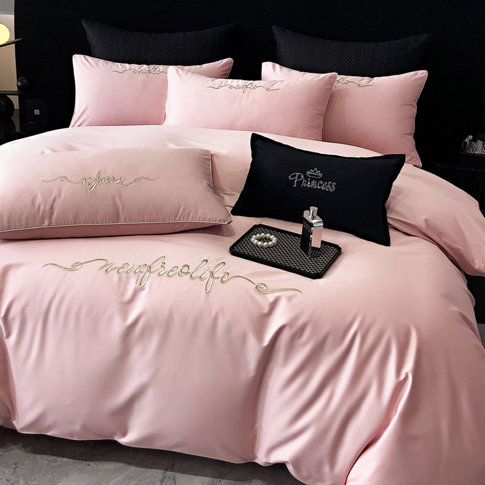 91家纺网 家纺一手货源 找家纺 禧澜庭 2026新款高支纯棉全棉斜纹四件套刺绣绣花款轻奢三件套--卡罗系列 戴妃粉