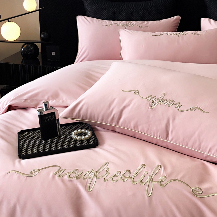 91家纺网 家纺一手货源 找家纺 禧澜庭 2026新款高支纯棉全棉斜纹四件套刺绣绣花款轻奢三件套--卡罗系列 戴妃粉