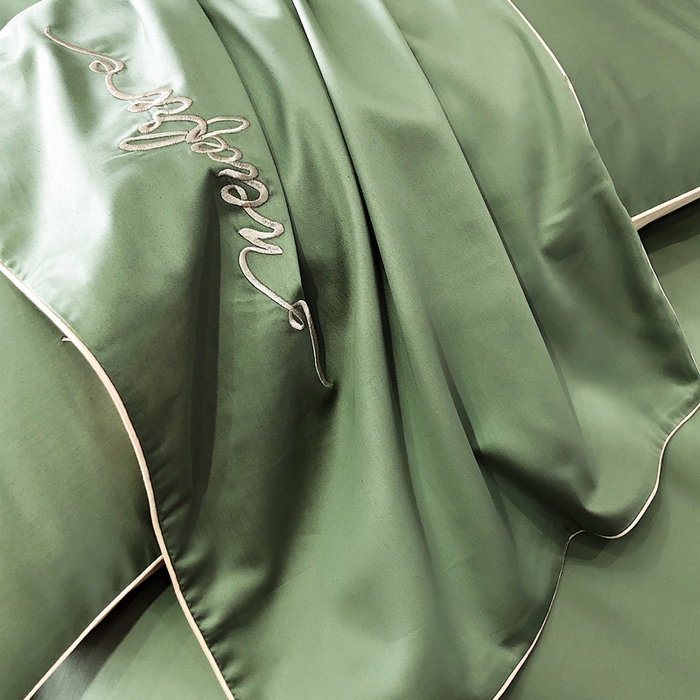 91家纺网 家纺一手货源 找家纺 禧澜庭 2026新款高支纯棉全棉斜纹四件套刺绣绣花款轻奢三件套--卡罗系列 莺茶绿+卡其