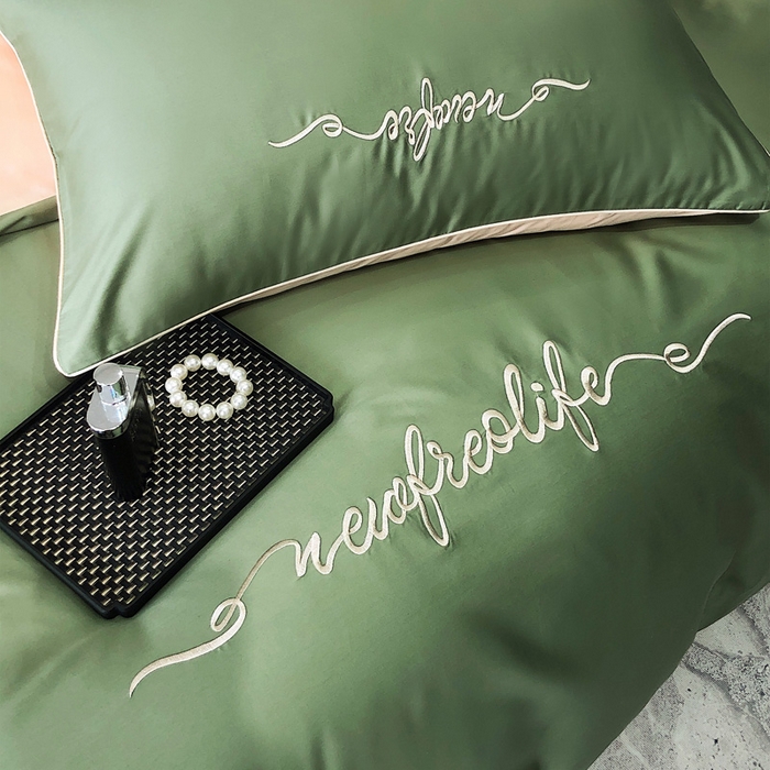 91家纺网 家纺一手货源 找家纺 禧澜庭 2026新款高支纯棉全棉斜纹四件套刺绣绣花款轻奢三件套--卡罗系列 莺茶绿+卡其