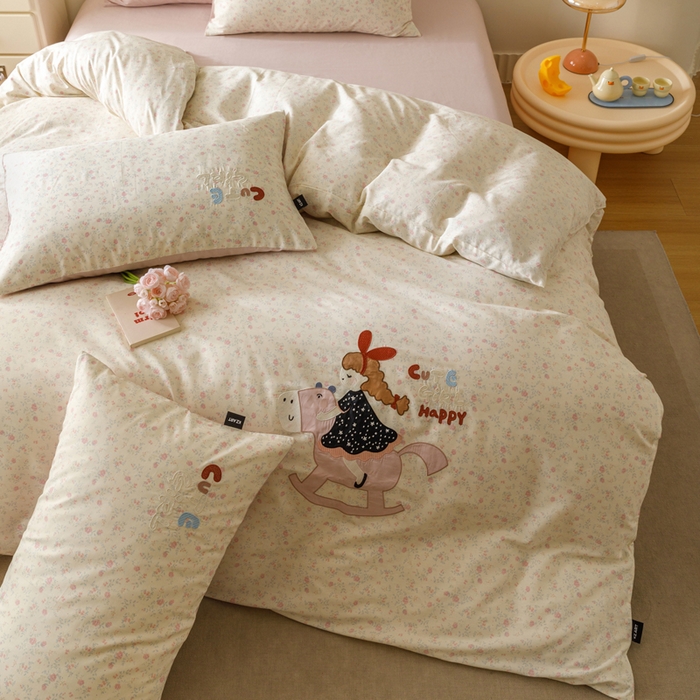 91家纺网 家纺一手货源 找家纺 卡姿家纺 2026春夏治愈系萌趣小刺绣  第一季 童年