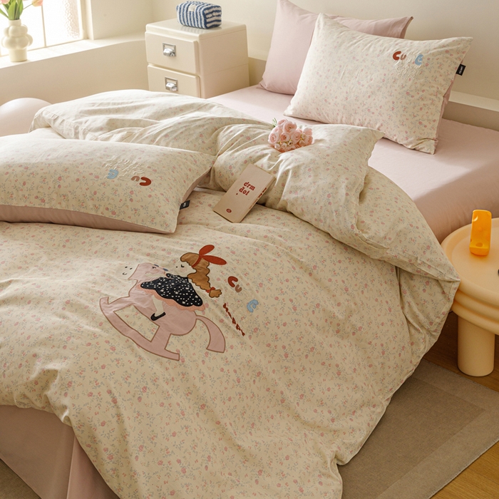 91家纺网 家纺一手货源 找家纺 卡姿家纺 2026春夏治愈系萌趣小刺绣  第一季 童年