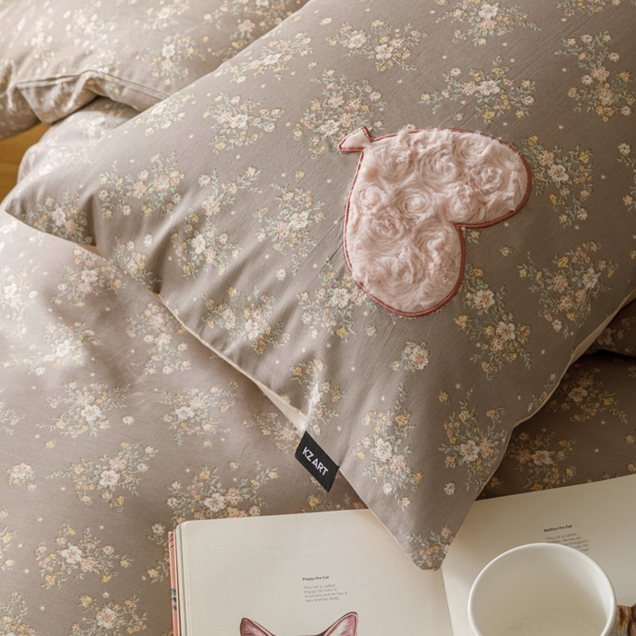 91家纺网 家纺一手货源 找家纺 卡姿家纺 2026春夏治愈系萌趣小刺绣  第一季 小兔雪莉