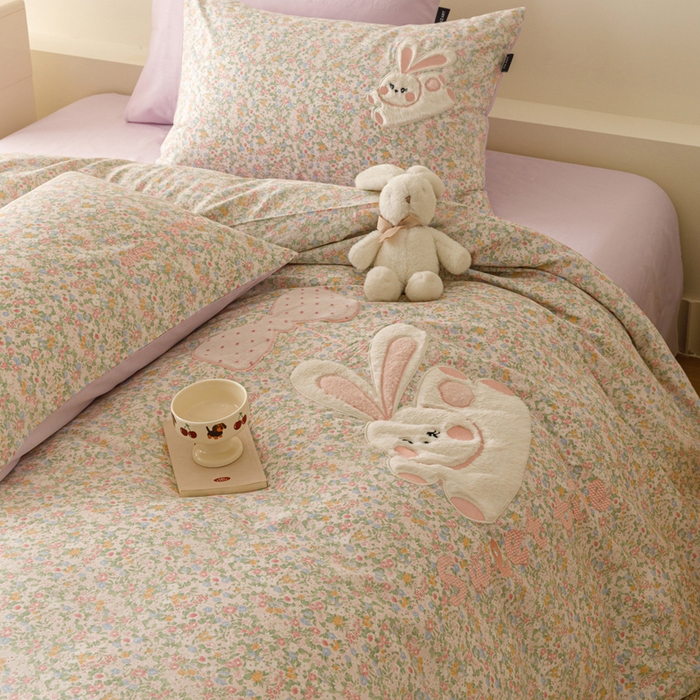 91家纺网 家纺一手货源 找家纺 卡姿家纺 2026春夏治愈系萌趣小刺绣  第一季 花花兔精灵