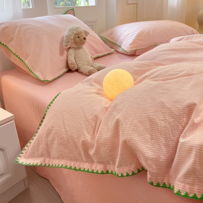 91家纺网 家纺一手货源 找家纺 禧澜庭 2026新款全棉纯棉水洗棉贝壳边三角针四件套 初见-粉