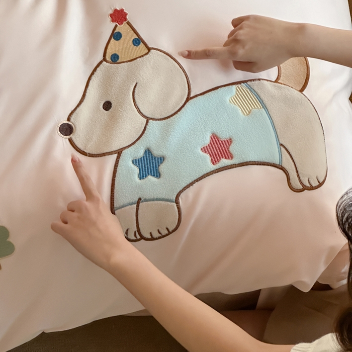 91家纺网 家纺一手货源 找家纺 （总）卡姿家纺 2026春夏萌趣气质大贴布 — 小狗乐园