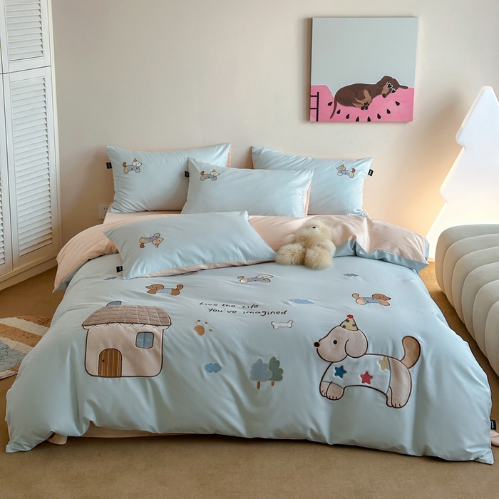 91家纺网 家纺一手货源 找家纺 卡姿家纺 2026春夏萌趣气质大贴布 — 小狗乐园 小狗乐园浅蓝