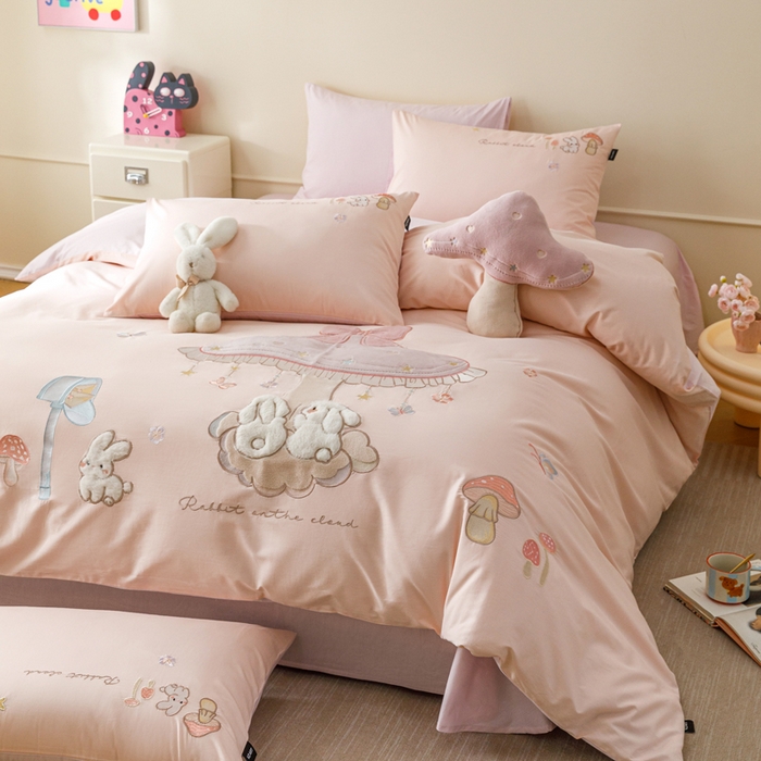 91家纺网 家纺一手货源 找家纺 （总）卡姿家纺 2026春夏萌趣气质大贴布 — 蘑菇乐园