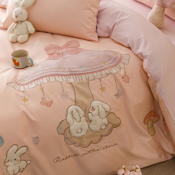 91家纺网 家纺一手货源 找家纺 （总）卡姿家纺 2026春夏萌趣气质大贴布 — 蘑菇乐园