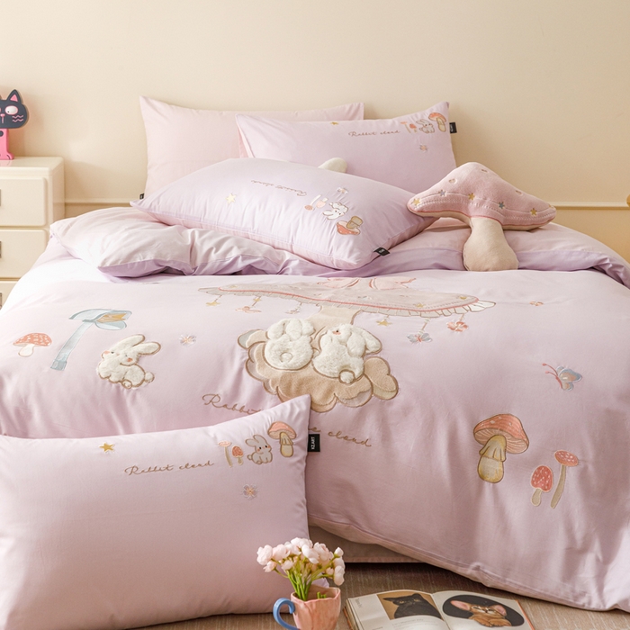 91家纺网 家纺一手货源 找家纺 卡姿家纺 2026春夏萌趣气质大贴布 — 蘑菇乐园 蘑菇乐园-紫