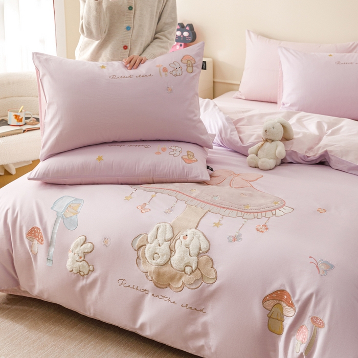 91家纺网 家纺一手货源 找家纺 卡姿家纺 2026春夏萌趣气质大贴布 — 蘑菇乐园 蘑菇乐园-紫