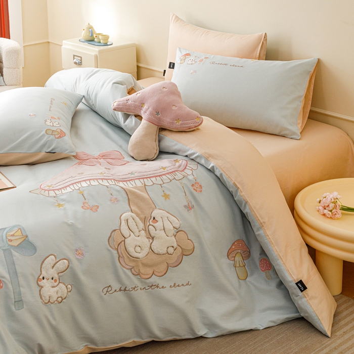 91家纺网 家纺一手货源 找家纺 卡姿家纺 2026春夏萌趣气质大贴布 — 蘑菇乐园 蘑菇乐园-蓝