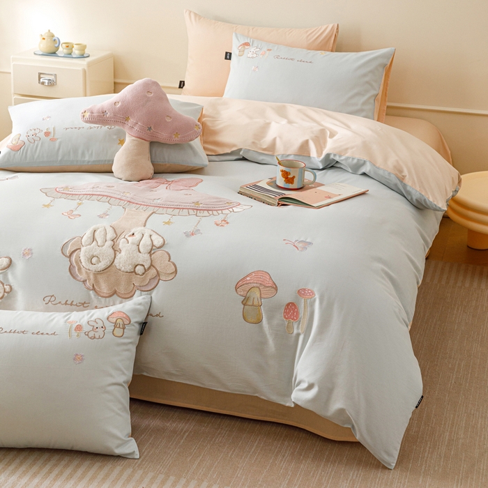 91家纺网 家纺一手货源 找家纺 卡姿家纺 2026春夏萌趣气质大贴布 — 蘑菇乐园 蘑菇乐园-蓝