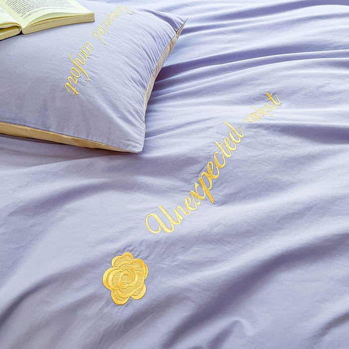 91家纺网 家纺一手货源 找家纺 禧澜庭 2026新款纯棉全棉斜纹四件套刺绣绣花款春小清新三件套-幸运花 幸运花-香芋紫+卡其