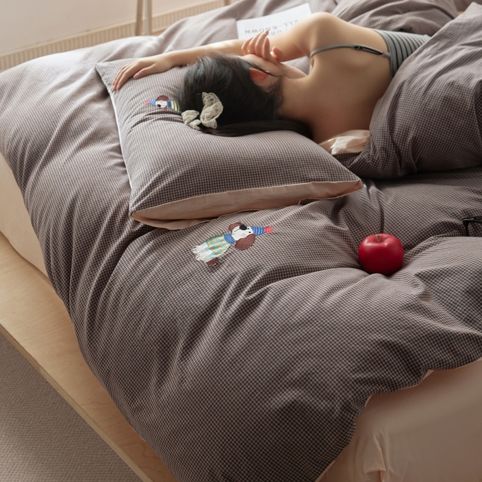 91家纺网 家纺一手货源 找家纺 卡姿家纺 2026春夏色织水洗棉文艺时尚居家系列 小狗旺福