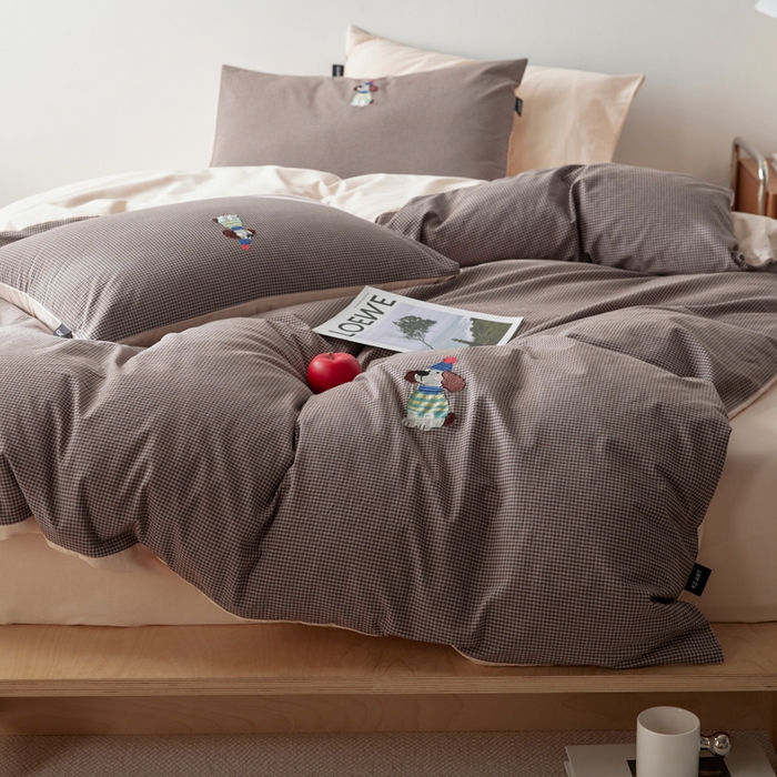 91家纺网 家纺一手货源 找家纺 卡姿家纺 2026春夏色织水洗棉文艺时尚居家系列 小狗旺福