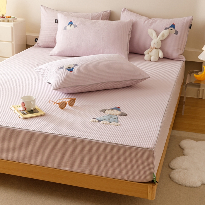 91家纺网 家纺一手货源 找家纺 卡姿家纺 2026春夏全棉双层纱床盖式床笠三件套 小狗贝塔