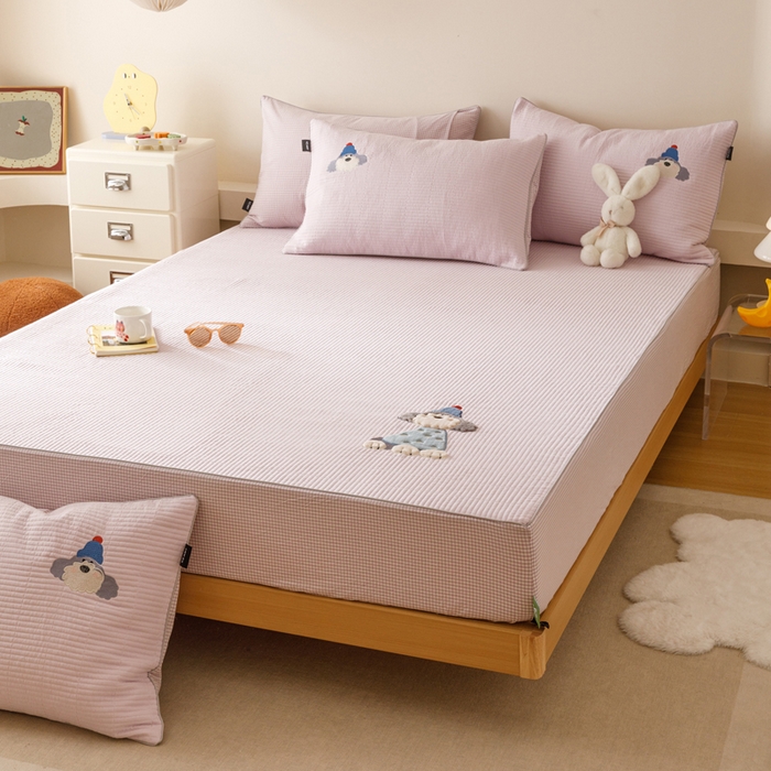 91家纺网 家纺一手货源 找家纺 卡姿家纺 2026春夏全棉双层纱床盖式床笠三件套 小狗贝塔