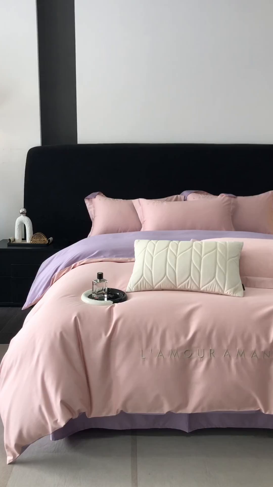 91家纺网 家纺一手货源 找家纺 禧澜庭 2026新款高支纯棉全棉斜纹四件套刺绣绣花款轻奢三件套--简爱系列 芙蓉粉+浅紫