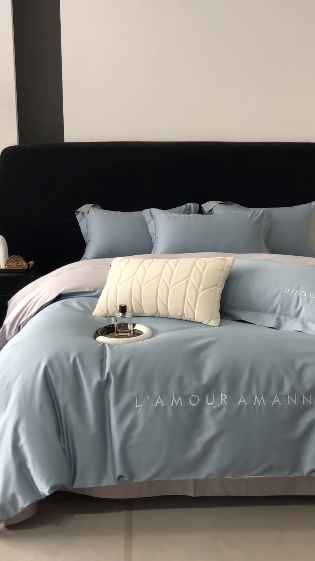 91家纺网 家纺一手货源 找家纺 禧澜庭 2026新款高支纯棉全棉斜纹四件套刺绣绣花款轻奢三件套--简爱系列 莫奈蓝+浅灰