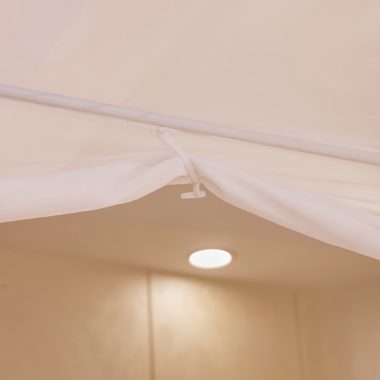 91家纺网 家纺一手货源 找家纺 （总）世婕 2026新款大空间防尘坐床蚊帐-素夏