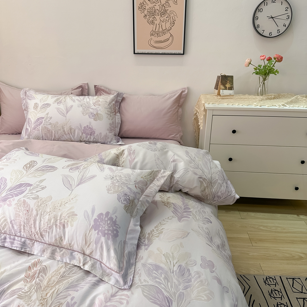 91家纺网 家纺一手货源 找家纺 （总）橙艺家居 2026新款丝光铂金云棉印花四件套 本店线上严格控价，券后、活动后标准不得低于218元，以此类推。请各位老爷严格遵守，以免低价后再调整价格，影响链接权重