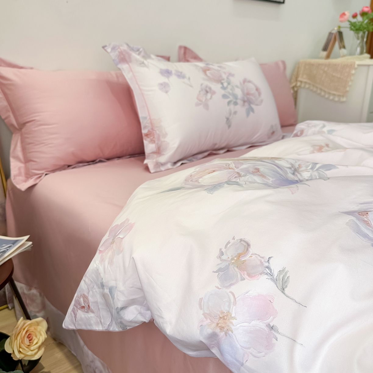 91家纺网 家纺一手货源 找家纺 橙艺家居 2026新款丝光铂金云棉印花四件套 本店线上严格控价，券后、活动后标准不得低于218元，以此类推。请各位老爷严格遵守，以免低价后再调整价格，影响链接权重 花田诗梦-粉