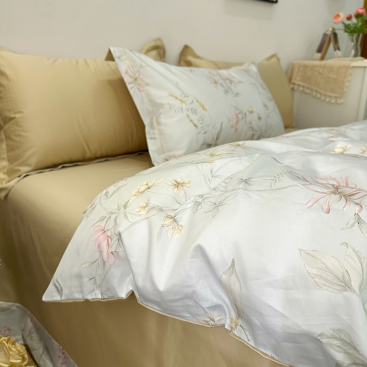 91家纺网 家纺一手货源 找家纺 橙艺家居 2026新款丝光铂金云棉印花四件套 本店线上严格控价，券后、活动后标准不得低于218元，以此类推。请各位老爷严格遵守，以免低价后再调整价格，影响链接权重 慕枝下-绿