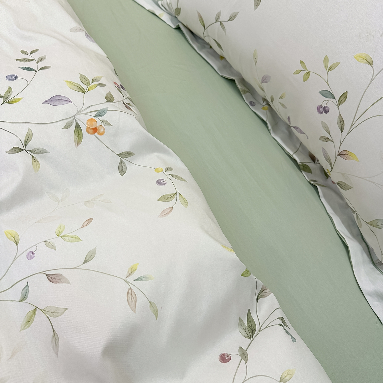 91家纺网 家纺一手货源 找家纺 橙艺家居 2026新款丝光铂金云棉印花四件套 本店线上严格控价，券后、活动后标准不得低于218元，以此类推。请各位老爷严格遵守，以免低价后再调整价格，影响链接权重 闻栖-绿