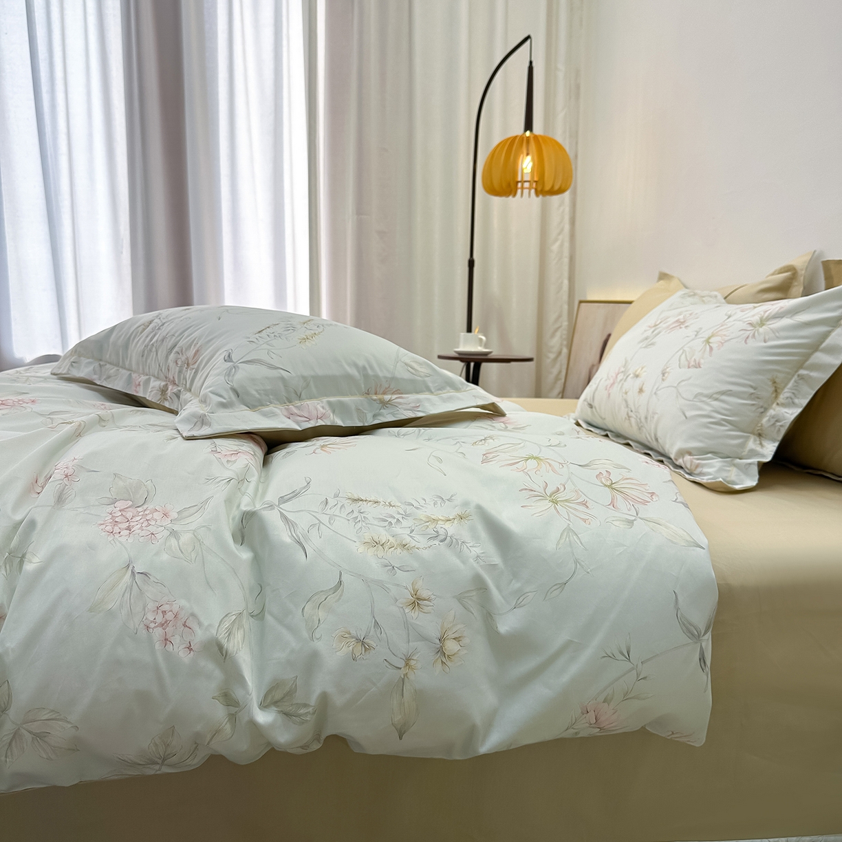 91家纺网 家纺一手货源 找家纺 橙艺家居 2026新款丝光铂金云棉印花四件套 本店线上严格控价，券后、活动后标准不得低于218元，以此类推。请各位老爷严格遵守，以免低价后再调整价格，影响链接权重 慕枝下-绿