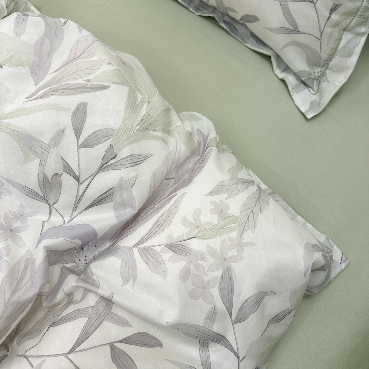 91家纺网 家纺一手货源 找家纺 橙艺家居 2026新款丝光铂金云棉印花四件套 本店线上严格控价，券后、活动后标准不得低于218元，以此类推。请各位老爷严格遵守，以免低价后再调整价格，影响链接权重 自然低语-绿