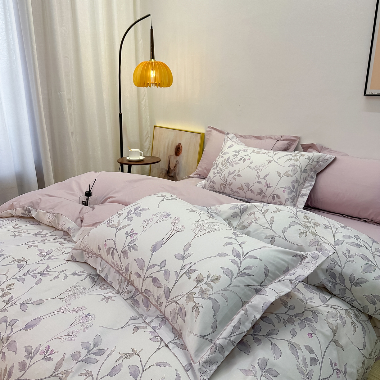91家纺网 家纺一手货源 找家纺 橙艺家居 2026新款丝光铂金云棉印花四件套 本店线上严格控价，券后、活动后标准不得低于218元，以此类推。请各位老爷严格遵守，以免低价后再调整价格，影响链接权重 蔓月-紫