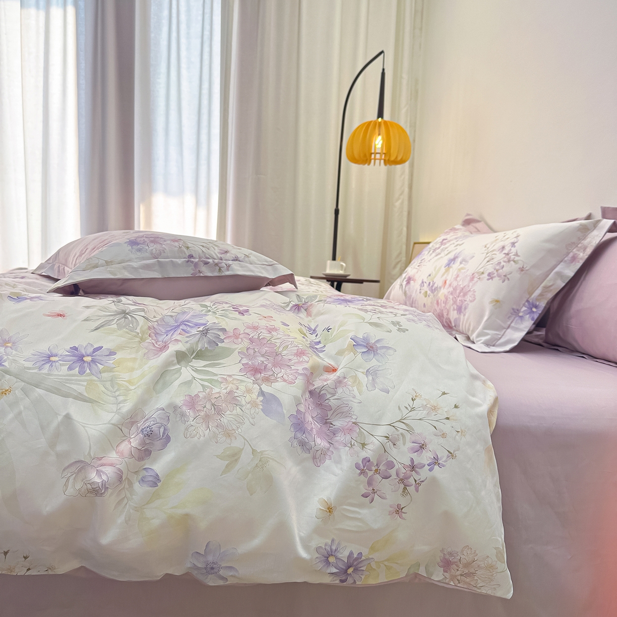 91家纺网 家纺一手货源 找家纺 橙艺家居 2026新款丝光铂金云棉印花四件套 本店线上严格控价，券后、活动后标准不得低于218元，以此类推。请各位老爷严格遵守，以免低价后再调整价格，影响链接权重 千叶密语-粉