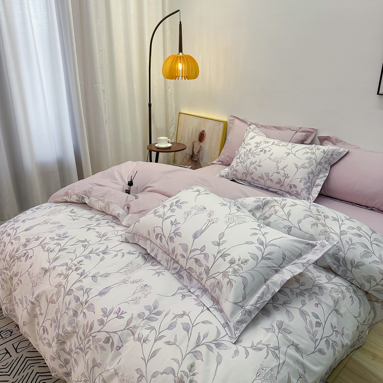 91家纺网 家纺一手货源 找家纺 橙艺家居 2026新款丝光铂金云棉印花四件套 本店线上严格控价，券后、活动后标准不得低于218元，以此类推。请各位老爷严格遵守，以免低价后再调整价格，影响链接权重 蔓月-紫