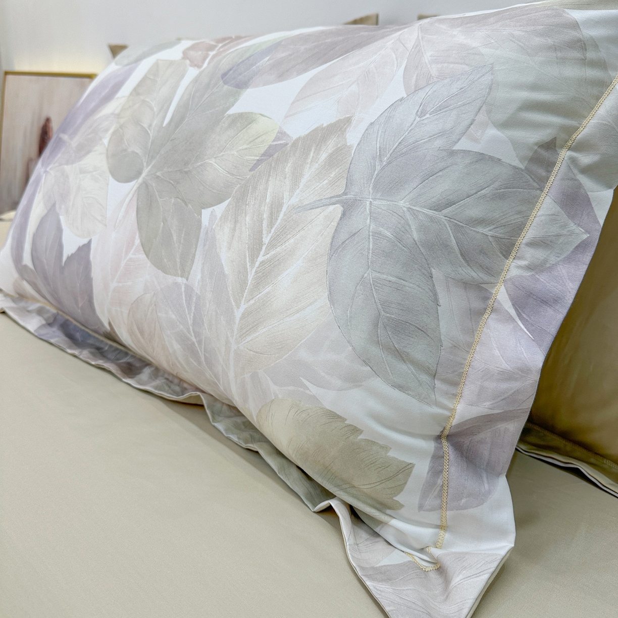 91家纺网 家纺一手货源 找家纺 橙艺家居 2026新款丝光铂金云棉印花四件套 本店线上严格控价，券后、活动后标准不得低于218元，以此类推。请各位老爷严格遵守，以免低价后再调整价格，影响链接权重 叶木槿-米