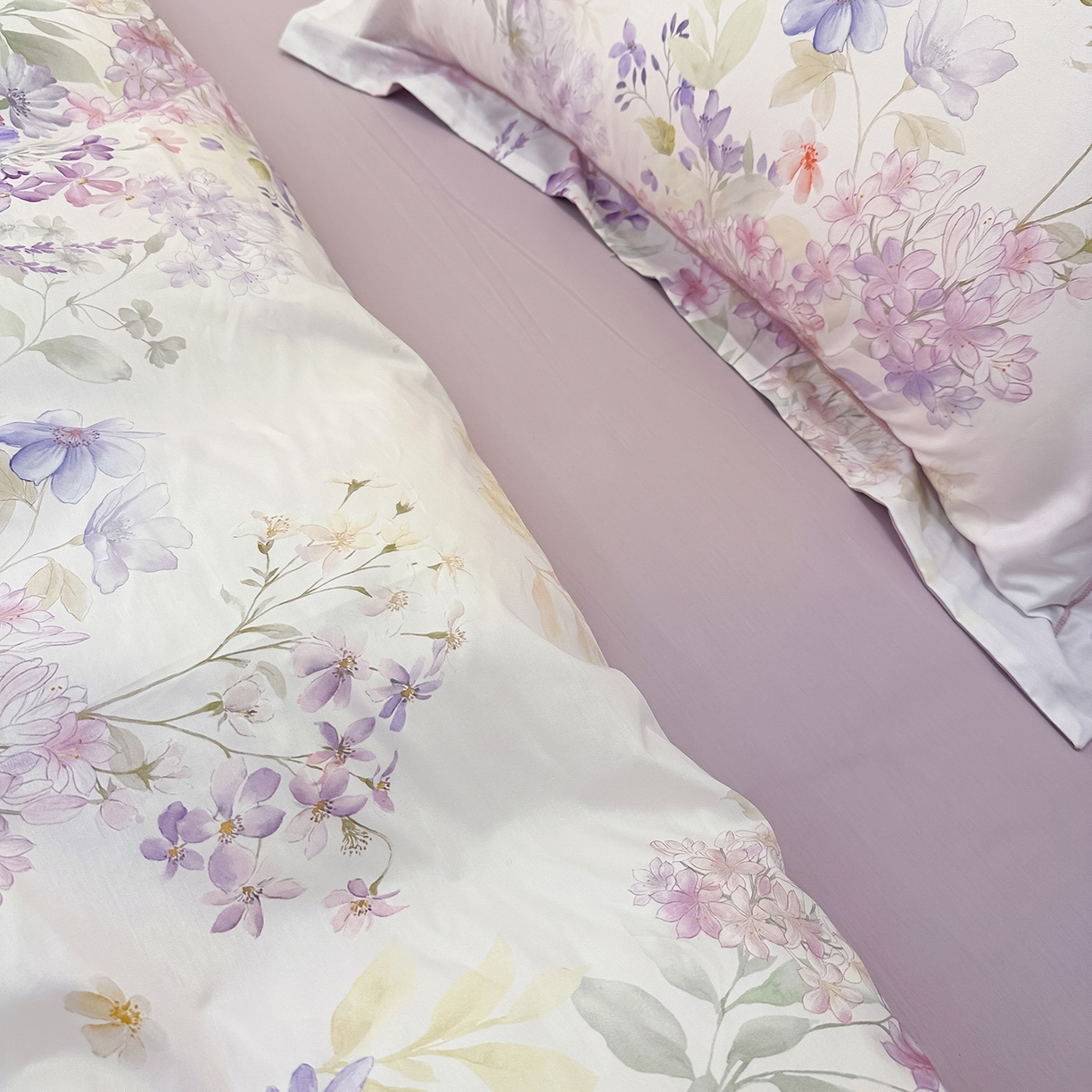 91家纺网 家纺一手货源 找家纺 橙艺家居 2026新款丝光铂金云棉印花四件套 本店线上严格控价，券后、活动后标准不得低于218元，以此类推。请各位老爷严格遵守，以免低价后再调整价格，影响链接权重 千叶密语-粉