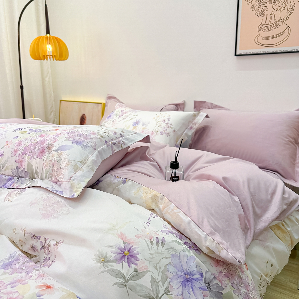 91家纺网 家纺一手货源 找家纺 橙艺家居 2026新款丝光铂金云棉印花四件套 本店线上严格控价，券后、活动后标准不得低于218元，以此类推。请各位老爷严格遵守，以免低价后再调整价格，影响链接权重 千叶密语-粉