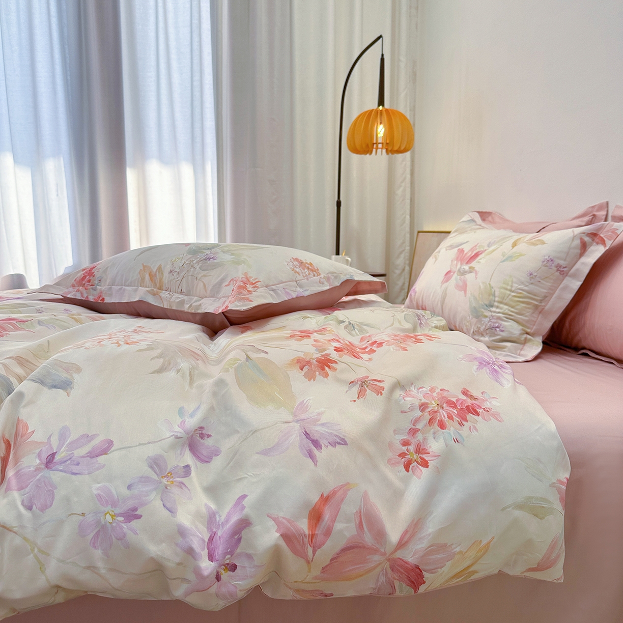 91家纺网 家纺一手货源 找家纺 橙艺家居 2026新款丝光铂金云棉印花四件套 本店线上严格控价，券后、活动后标准不得低于218元，以此类推。请各位老爷严格遵守，以免低价后再调整价格，影响链接权重 予她-粉