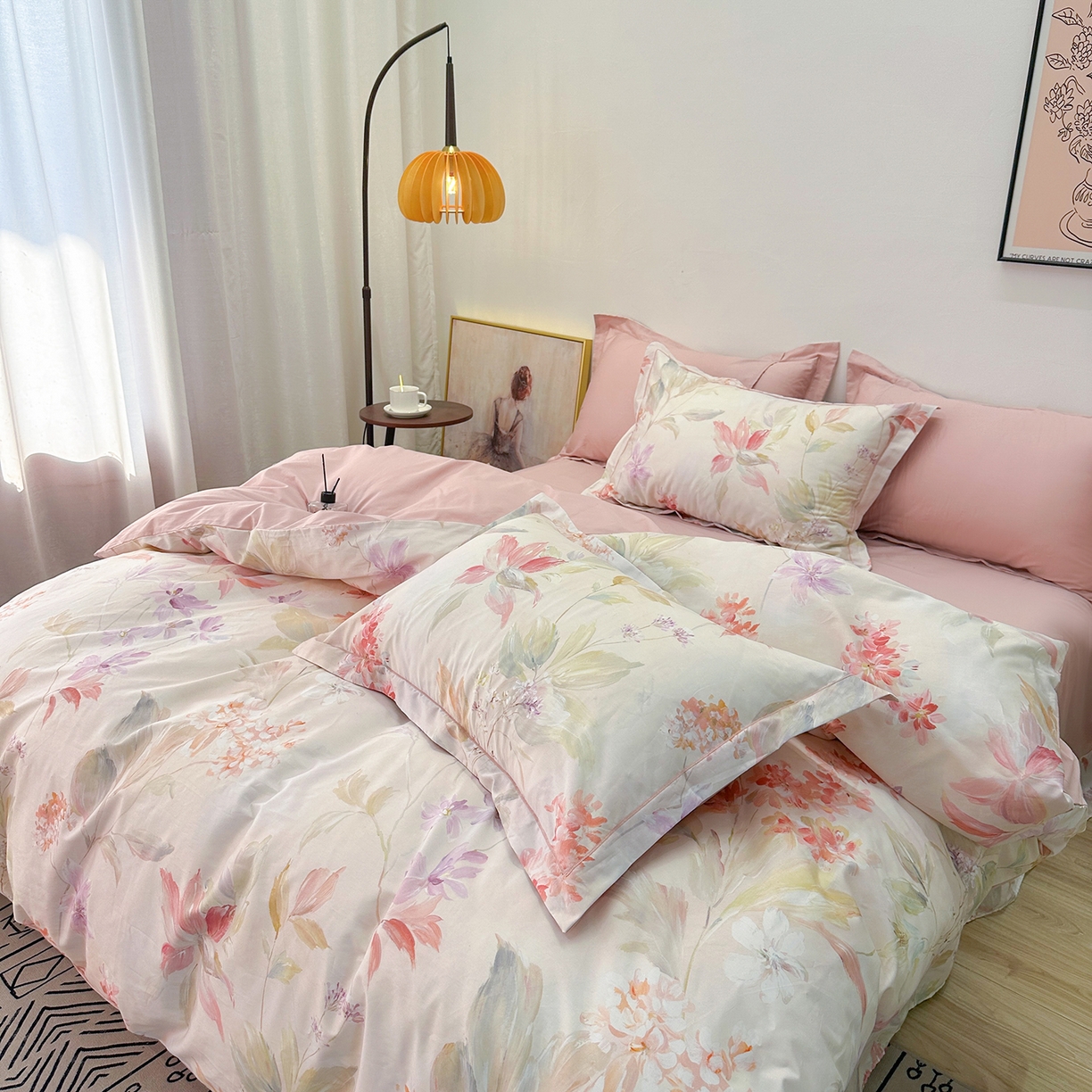 91家纺网 家纺一手货源 找家纺 橙艺家居 2026新款丝光铂金云棉印花四件套 本店线上严格控价，券后、活动后标准不得低于218元，以此类推。请各位老爷严格遵守，以免低价后再调整价格，影响链接权重 予她-粉